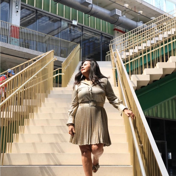 Susan Thomas Gold Metallic Dress - Picture 8 of 12